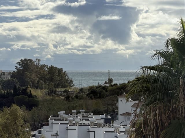 3 makuuhuone Kattohuoneisto myytävänä paikassa Selwo, Estepona mukana uima-altaan 
autotalli - 375 000 € (Ref: 9812574)