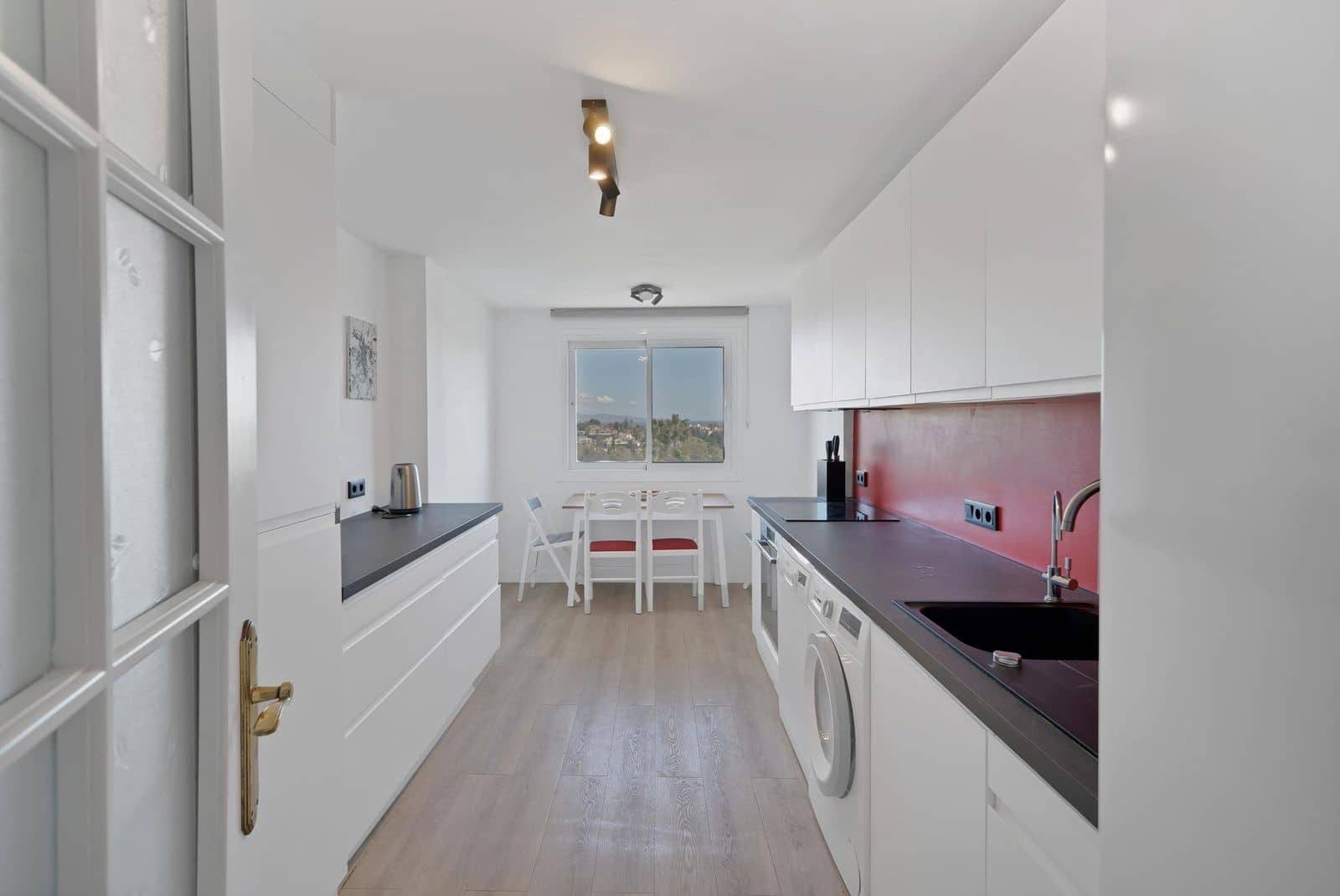 2 sypialnia Penthouse na sprzedaż w Estepona z basenem - 365 000 € (Ref: 9812576)