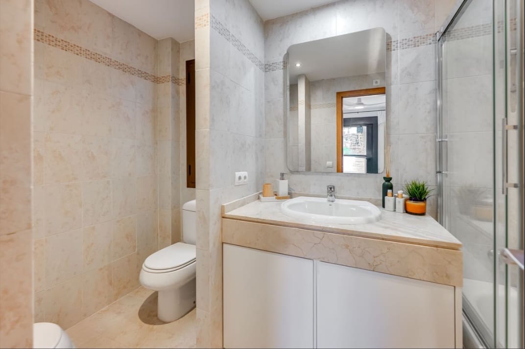 2 quarto Apartamento para venda em Estepona com piscina - 380 000 € (Ref: 9812584)
