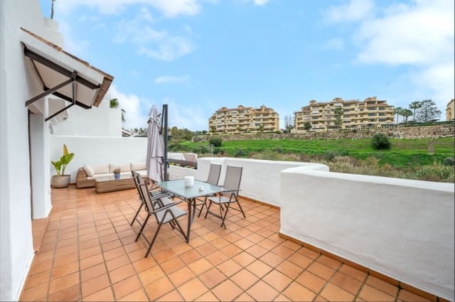 2 quarto Apartamento para venda em Estepona com piscina - 380 000 € (Ref: 9812584)