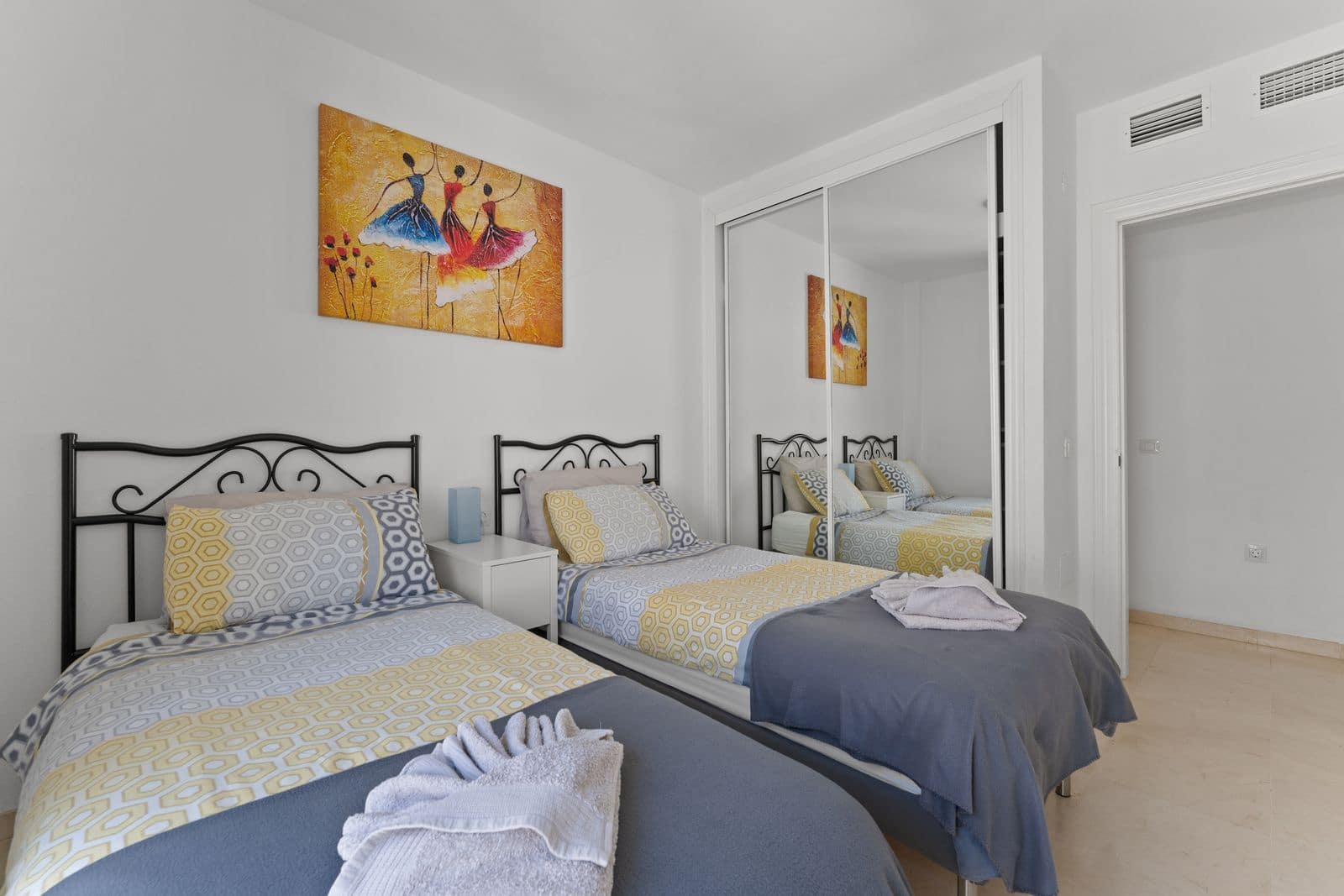 3 bedroom Apartment for sale in Mijas - € 295,000 (Ref: 9812586)