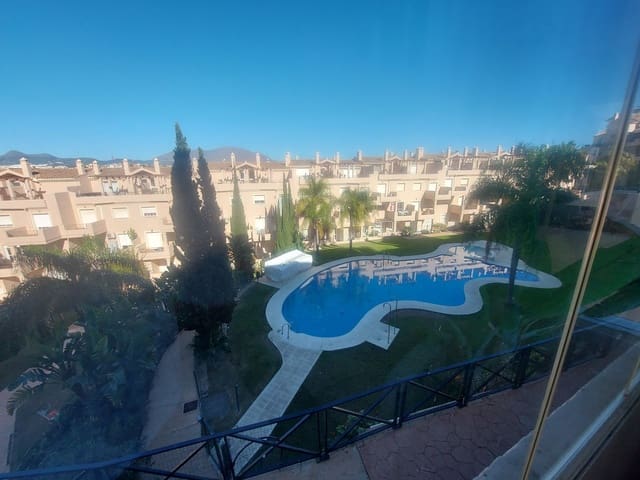 3 sypialnia Apartament na sprzedaż w La Duquesa / Puerto de la Duquesa, Manilva z basenem garażem - 299 000 € (Ref: 9812592)
