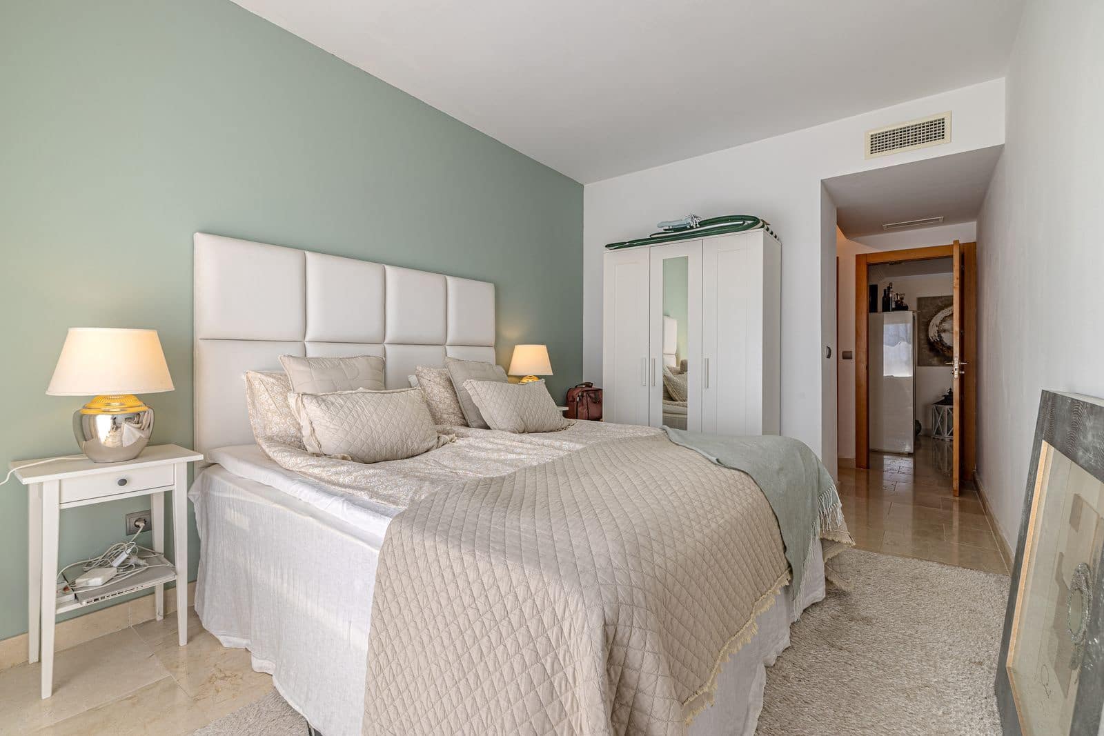 2 sypialnia Apartament na sprzedaż w New Golden Mile z basenem garażem - 399 000 € (Ref: 9812596)