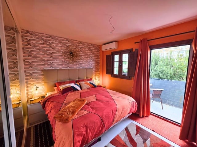 3 quarto Apartamento para venda em La Duquesa / Puerto de la Duquesa, Manilva - 350 000 € (Ref: 9812599)