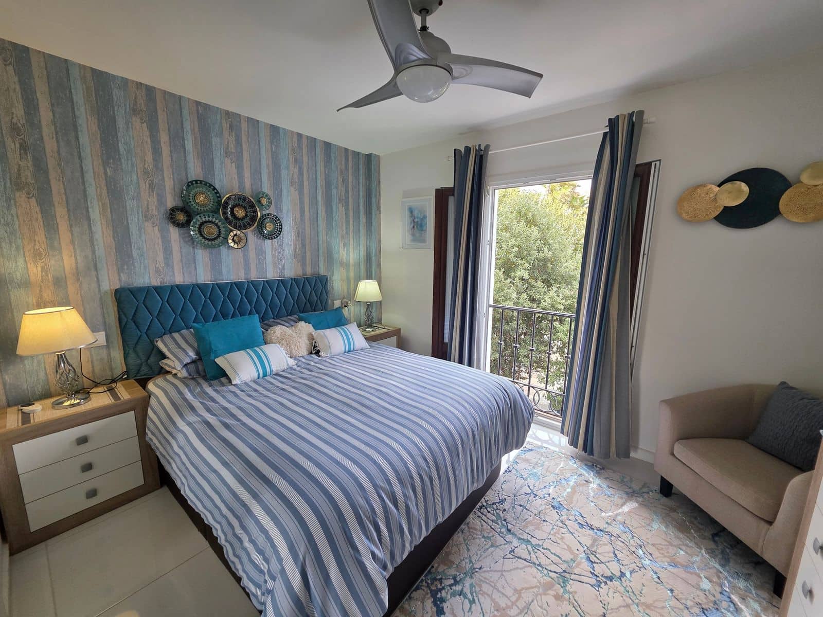 3 quarto Apartamento para venda em La Duquesa / Puerto de la Duquesa - 350 000 € (Ref: 9812599)