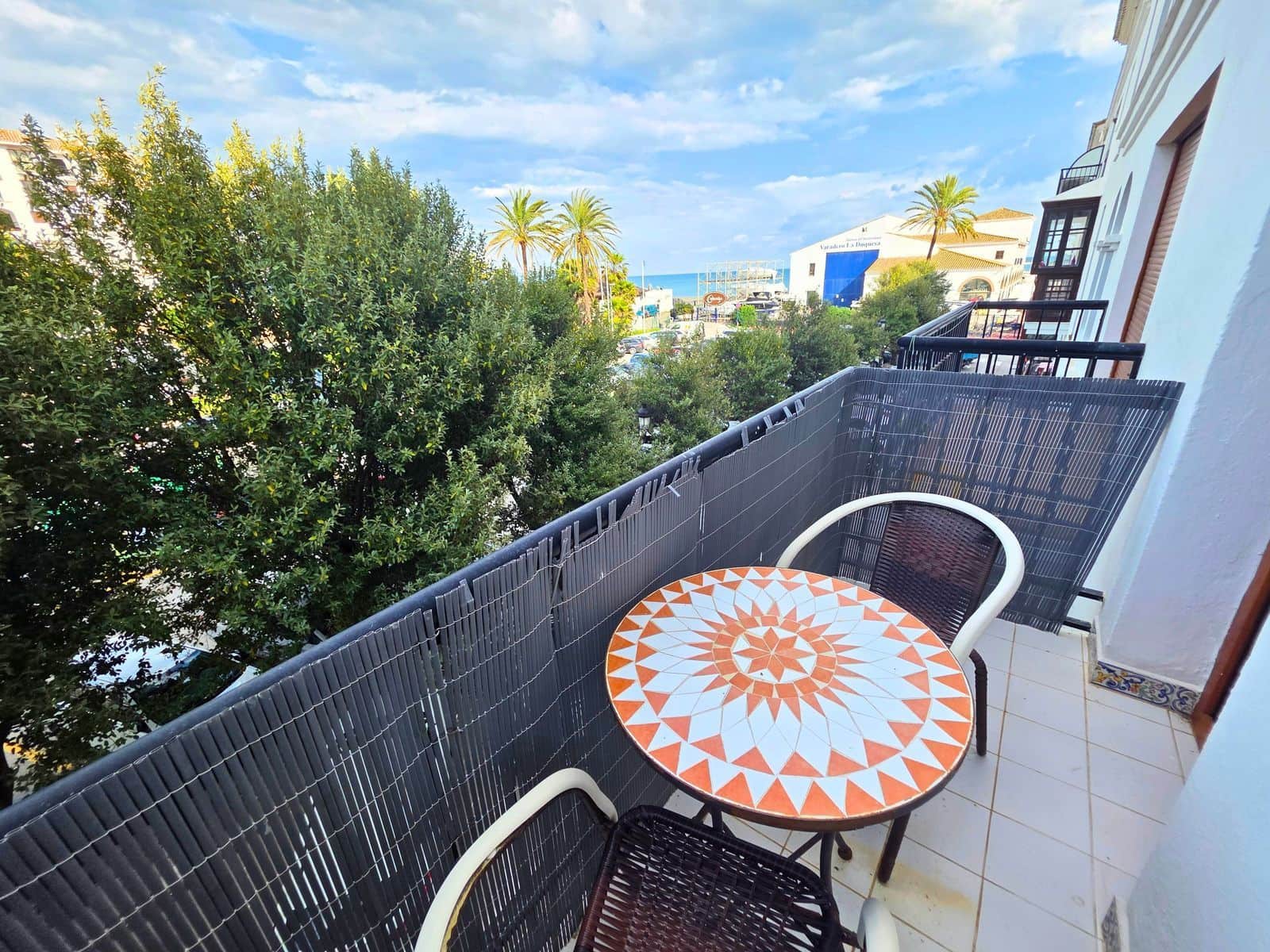 3 quarto Apartamento para venda em La Duquesa / Puerto de la Duquesa - 350 000 € (Ref: 9812599)