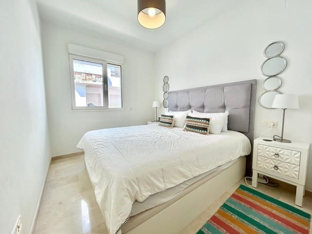 2 sovrum Lägenhet till salu i Estepona med pool - 299 000 € (Ref: 9813479)