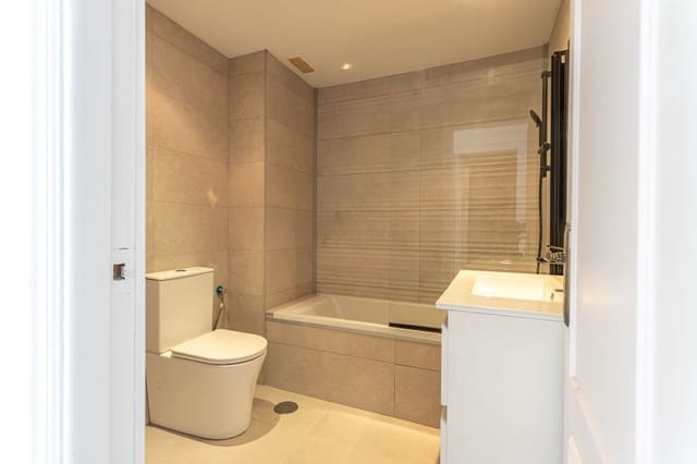 2 Zimmer Apartment zu verkaufen in Riviera del Sol, Mijas mit Pool - 309.500 € (Ref: 9813481)