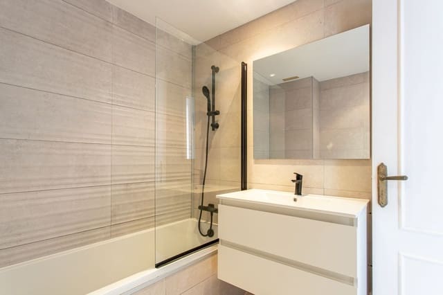 2 Zimmer Apartment zu verkaufen in Riviera del Sol, Mijas mit Pool - 309.500 € (Ref: 9813481)