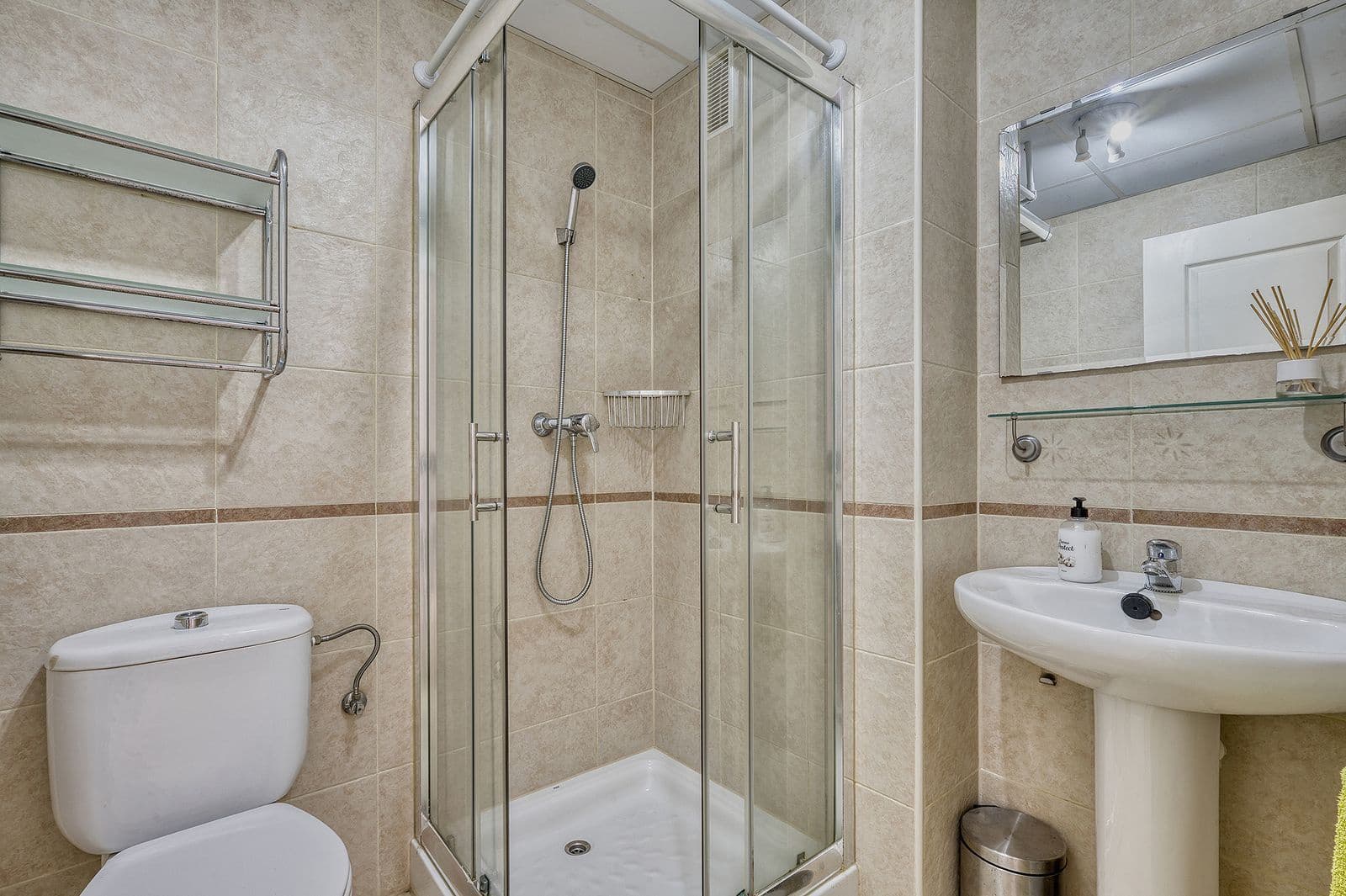 Apartamento de 2 habitaciones en Riviera del Sol en venta con piscina - 295.000 € (Ref: 9813486)