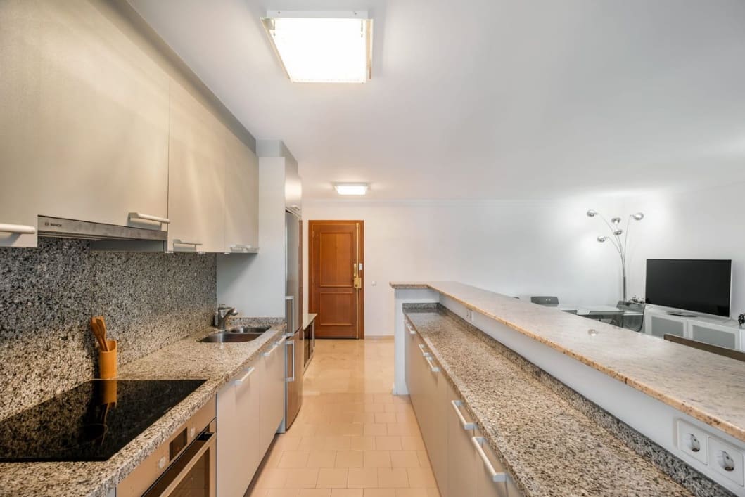 2 makuuhuone Huoneisto myytävänä paikassa Nueva Andalucia mukana uima-altaan - 497 500 € (Ref: 9813495)