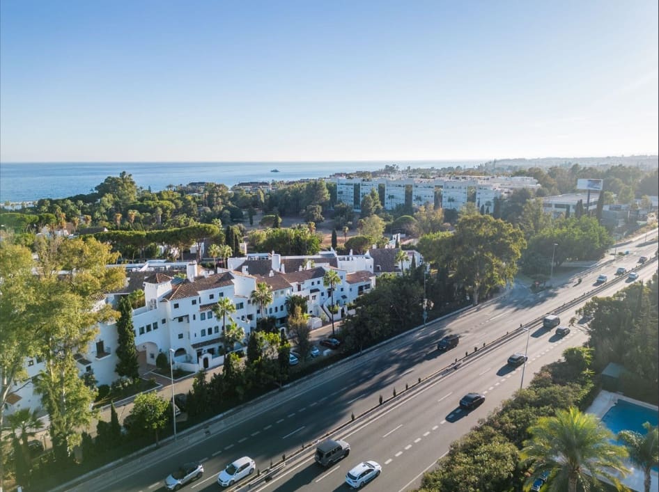 2 makuuhuone Huoneisto myytävänä paikassa Nueva Andalucia mukana uima-altaan - 497 500 € (Ref: 9813495)