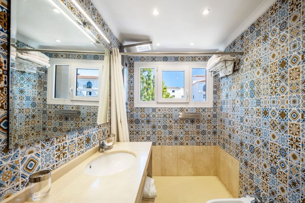 2 makuuhuone Huoneisto myytävänä paikassa Nueva Andalucia mukana uima-altaan - 497 500 € (Ref: 9813495)