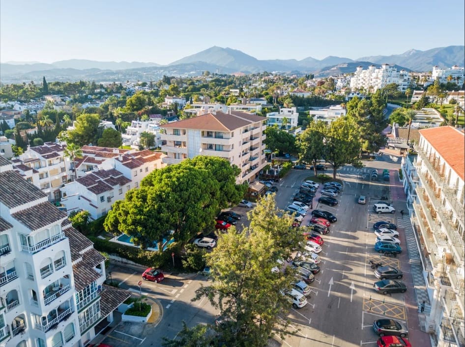 2 makuuhuone Huoneisto myytävänä paikassa Nueva Andalucia mukana uima-altaan - 497 500 € (Ref: 9813495)