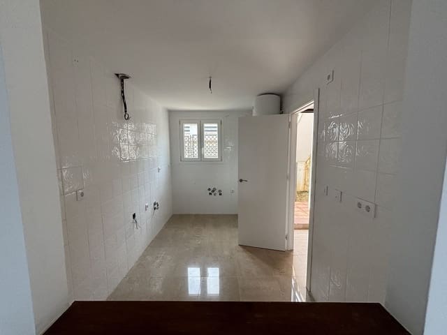 3 sypialnia Apartament na sprzedaż w La Duquesa / Puerto de la Duquesa, Manilva z basenem - 258 000 € (Ref: 9813500)