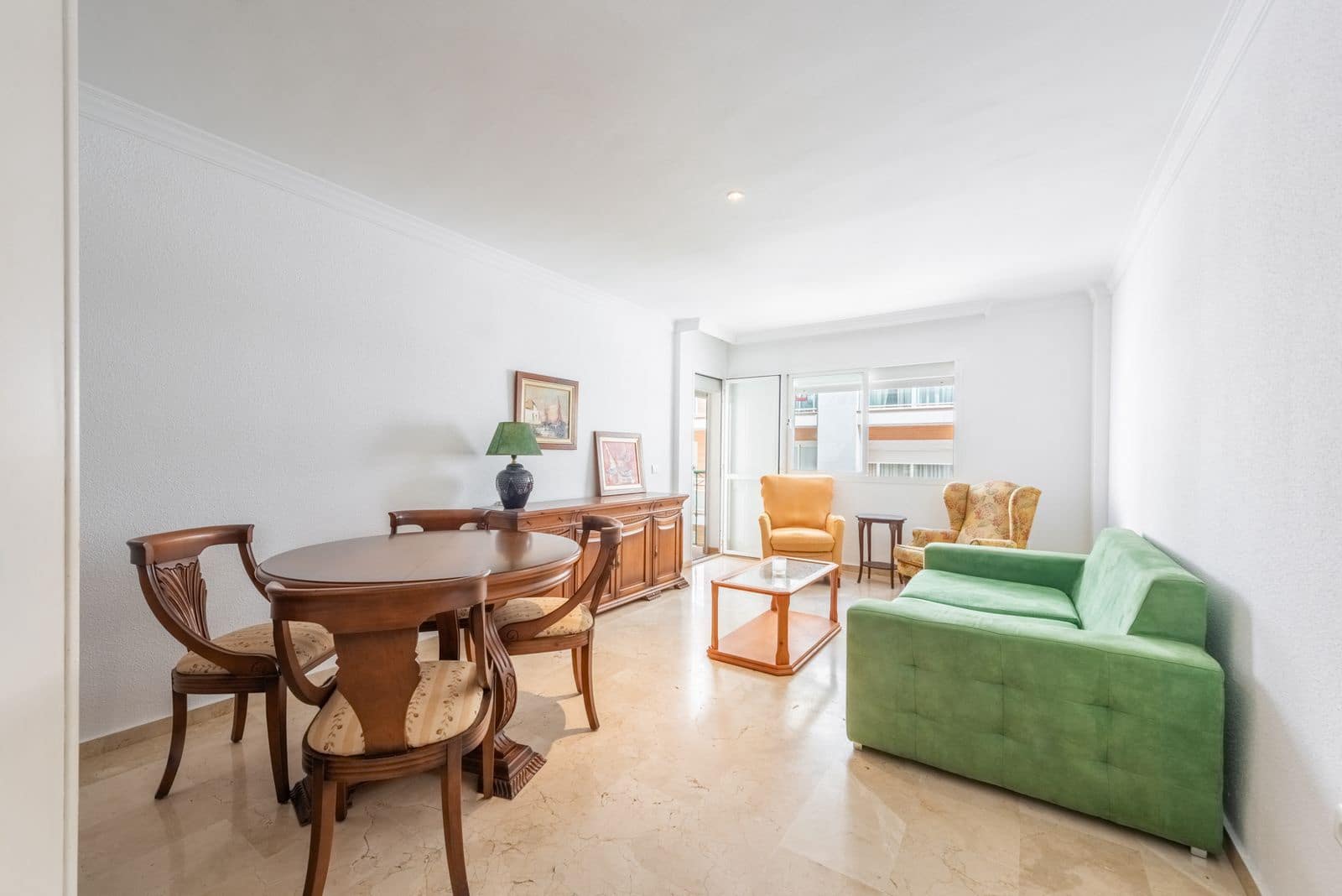 2 quarto Apartamento para venda em Estepona - 325 000 € (Ref: 9813507)