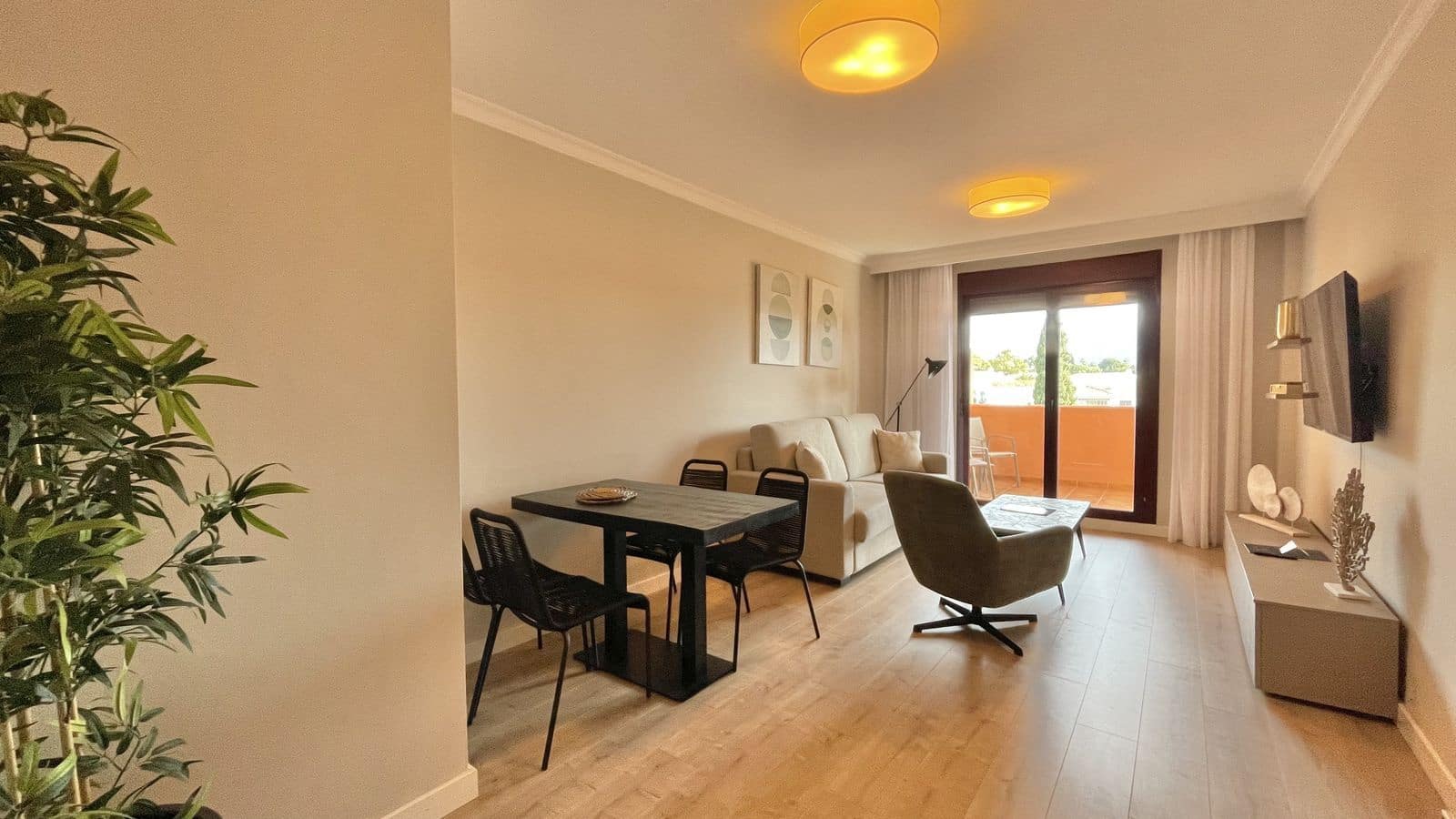 Ático de 3 habitaciones en Benahavís en venta con piscina - 400.000 € (Ref: 9813509)