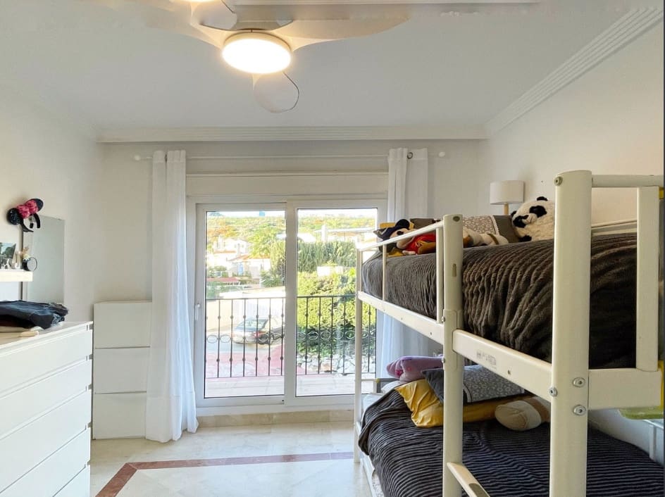 3 sypialnia Dom blizniak na sprzedaż w Riviera del Sol z basenem garażem - 507 000 € (Ref: 9813510)