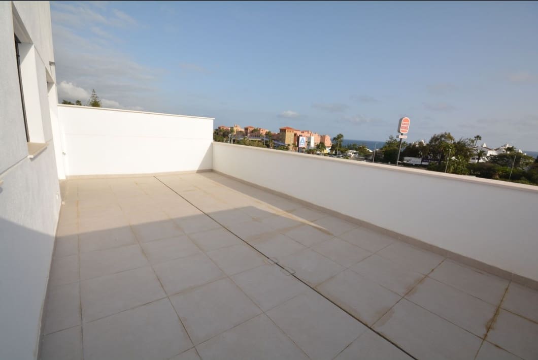 2 quarto Apartamento para venda em Estepona com piscina - 399 000 € (Ref: 9813516)