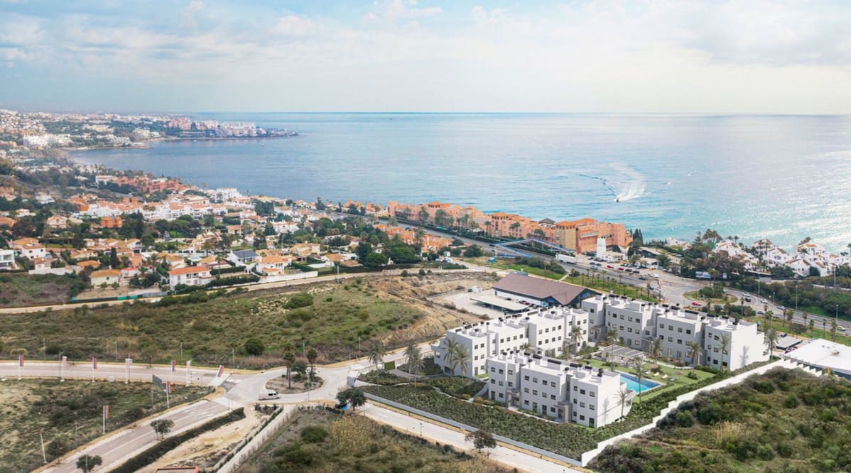 2 quarto Apartamento para venda em Estepona com piscina - 399 000 € (Ref: 9813516)