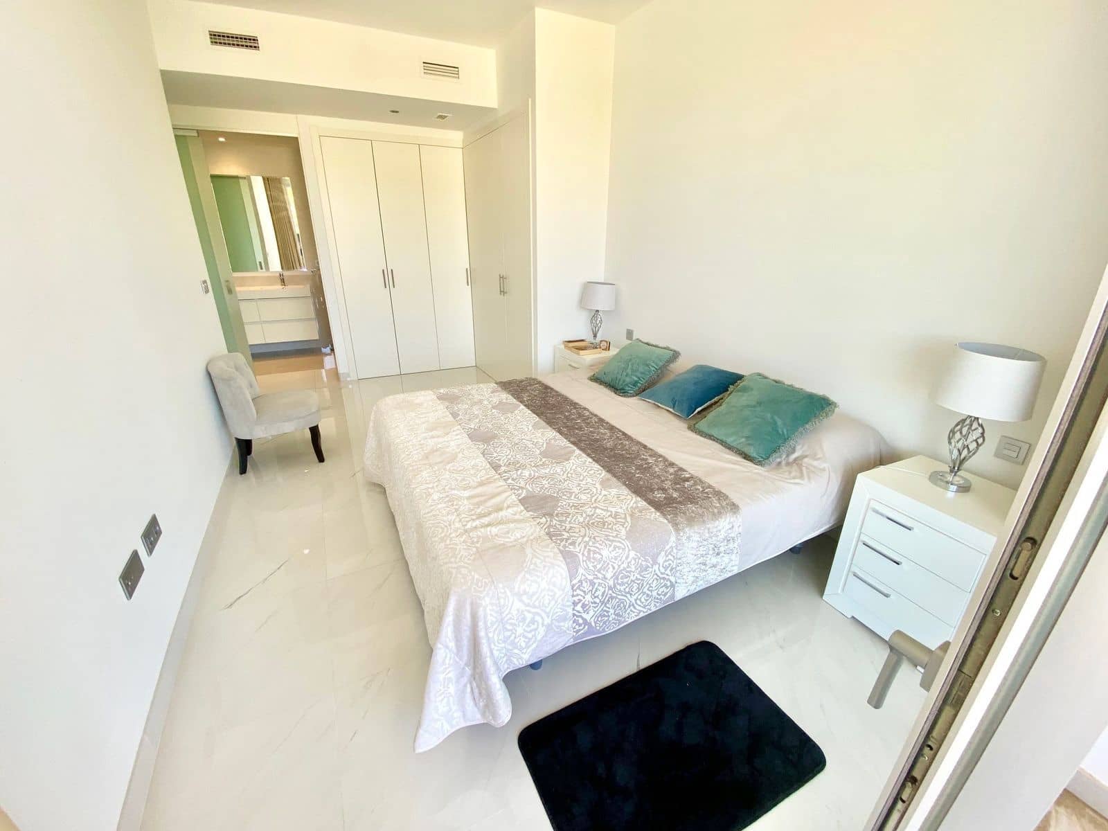 3 sovrum Lägenhet till salu i Estepona med pool - 470 000 € (Ref: 9814027)