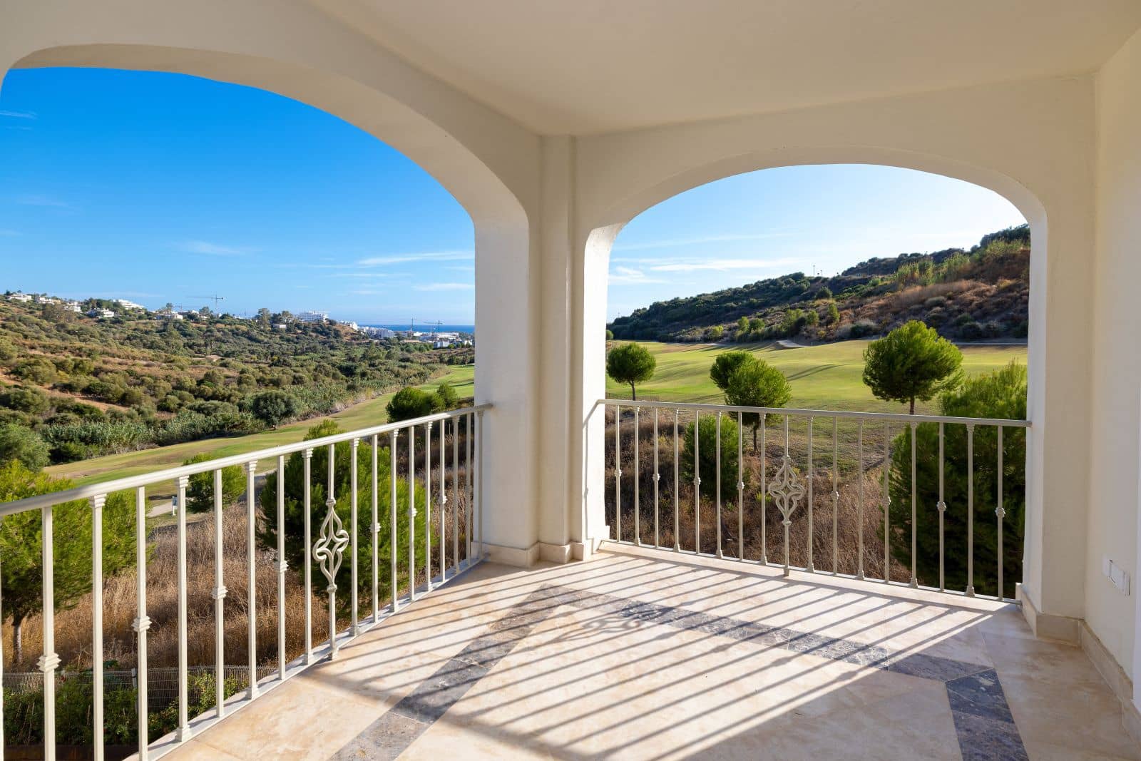 3 quarto Apartamento para venda em Estepona com piscina garagem - 470 250 € (Ref: 9814029)