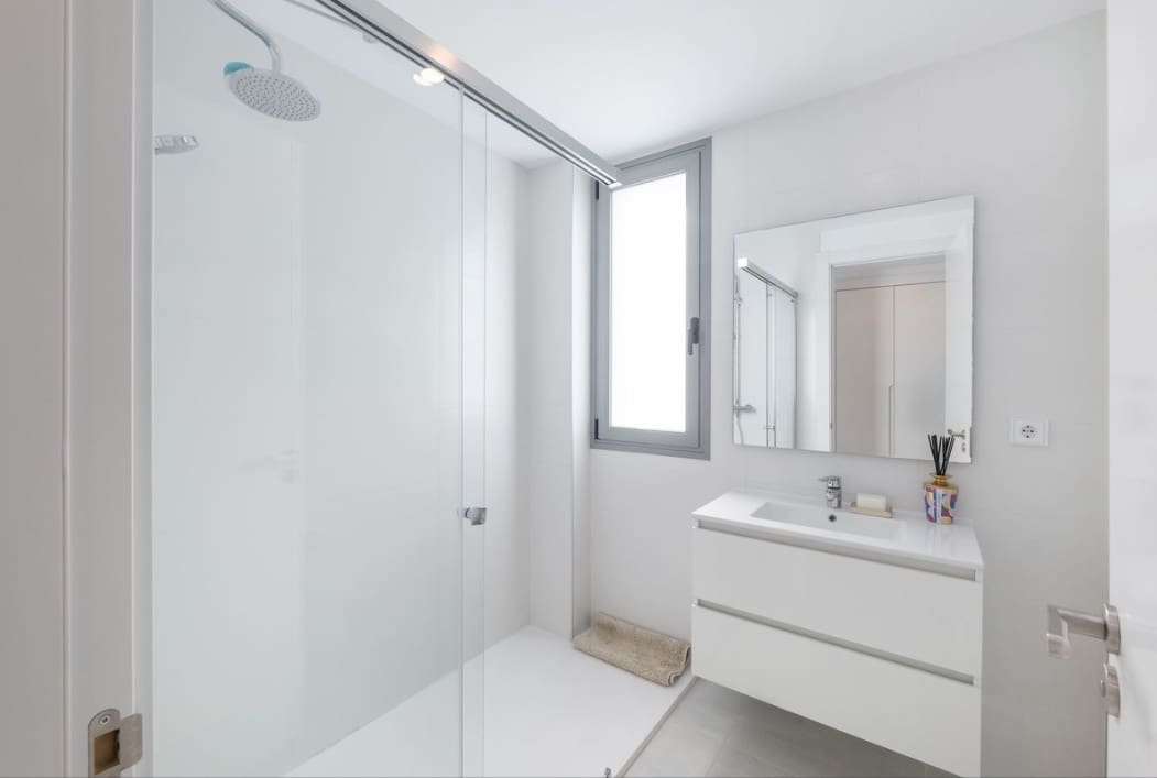 2 sovrum Lägenhet till salu i Estepona med pool - 495 000 € (Ref: 9814035)