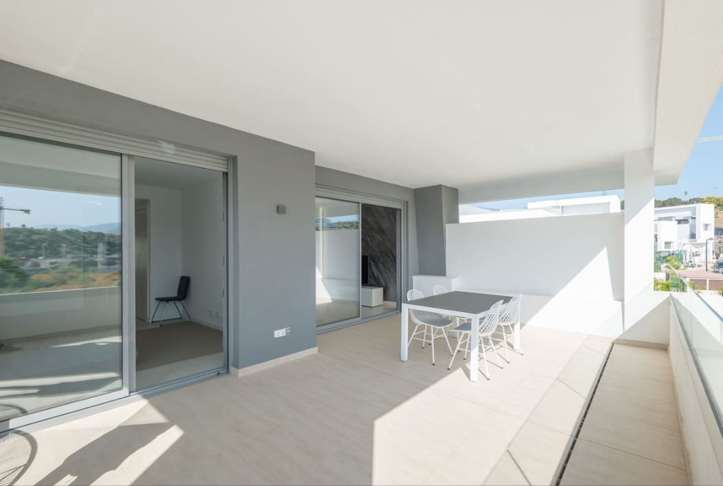 2 sovrum Lägenhet till salu i Estepona med pool - 495 000 € (Ref: 9814035)