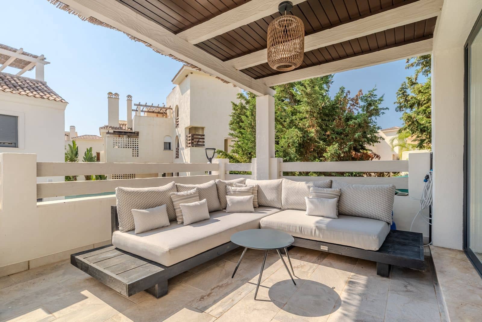 Casa de 3 habitaciones en Estepona en venta con piscina garaje - 495.000 € (Ref: 9814040)