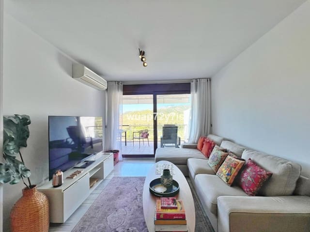 Apartamento de 2 habitaciones en Estepona en venta con piscina - 355.000 € (Ref: 9814049)
