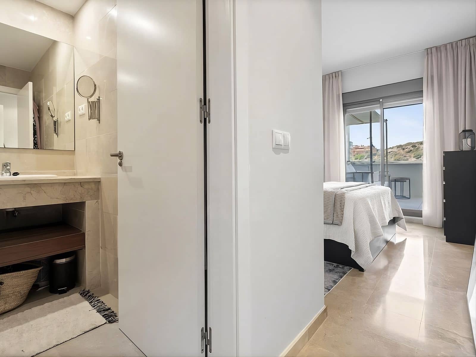 2 sypialnia Apartament na sprzedaż w Manilva z basenem - 358 000 € (Ref: 9814050)