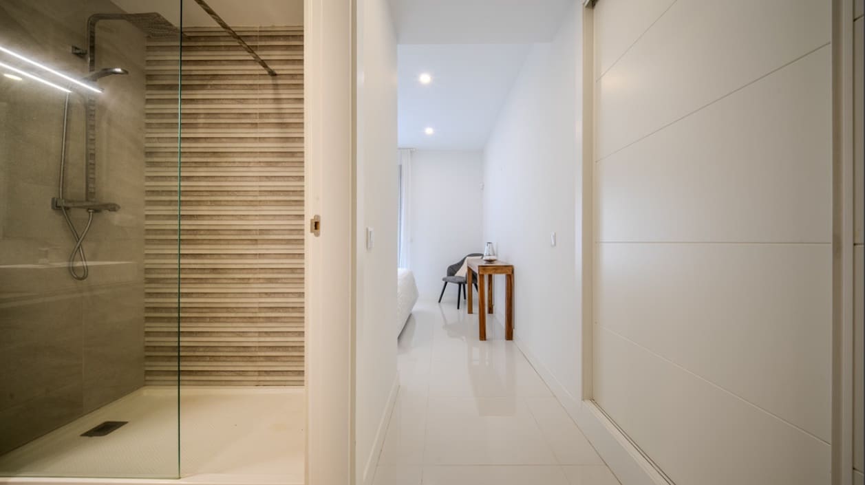 2 sypialnia Apartament na sprzedaż w Manilva z basenem - 329 000 € (Ref: 9814058)