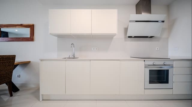 2 sypialnia Apartament na sprzedaż w Manilva z basenem - 329 000 € (Ref: 9814058)