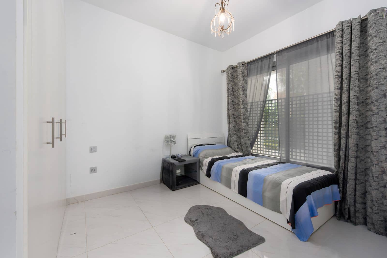 2 sovrum Lägenhet till salu i Estepona med pool - 429 000 € (Ref: 9814063)