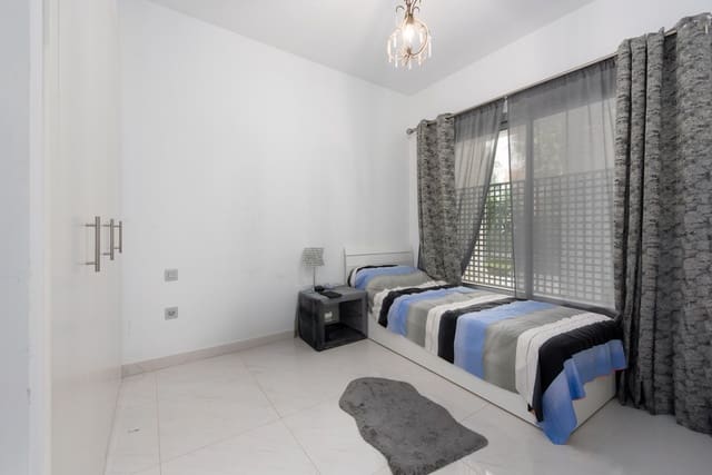 2 sovrum Lägenhet till salu i Estepona med pool - 429 000 € (Ref: 9814063)