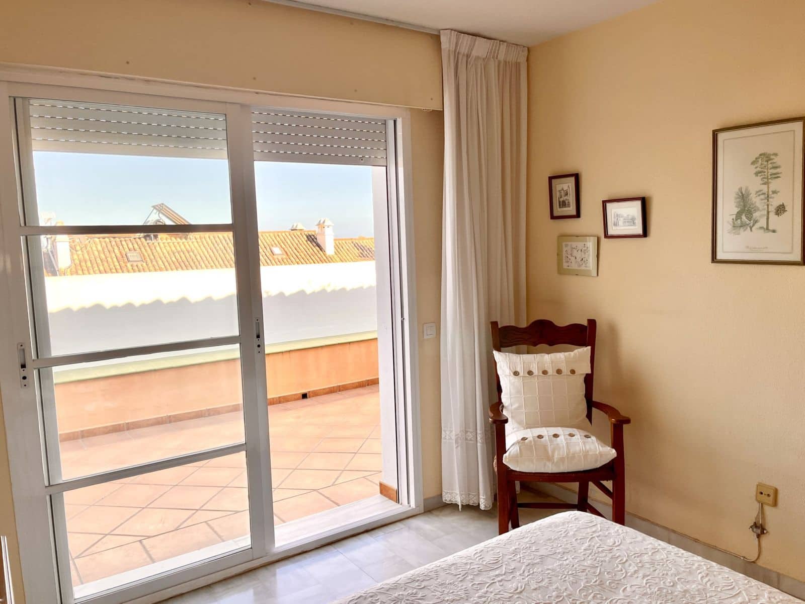 3 quarto Casa em Banda para venda em Estepona com piscina - 490 000 € (Ref: 9814072)