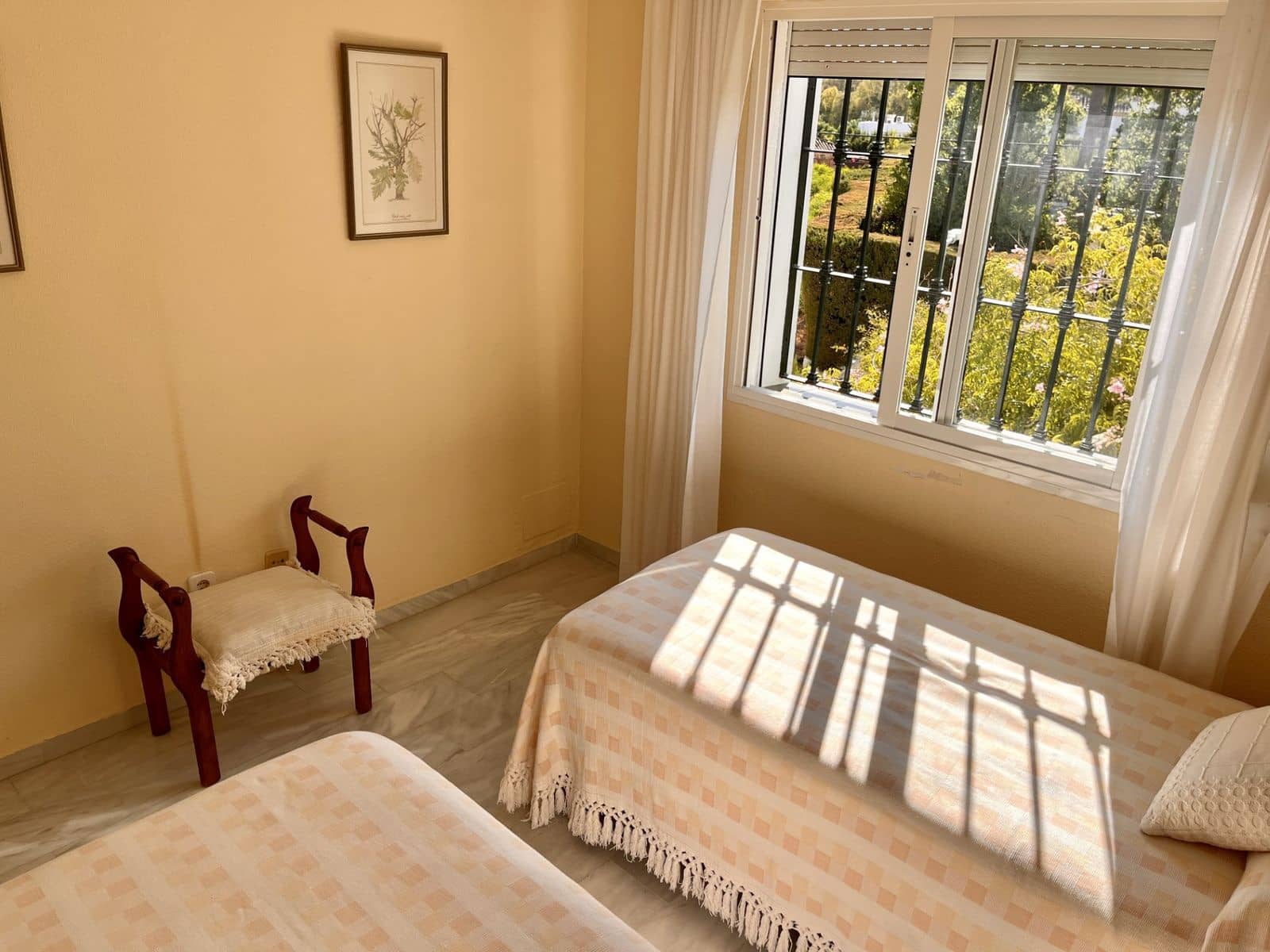 3 quarto Casa em Banda para venda em Estepona com piscina - 490 000 € (Ref: 9814072)