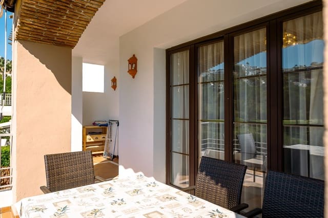 3 chambre Appartement à vendre à Los Arqueros, Benahavís avec piscine - 495 000 € (Ref: 9814075)