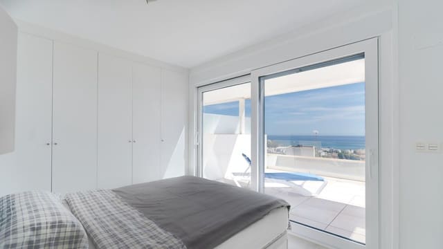 2 bedroom Penthouse for sale in Casares with pool garage - € 475,000 (Ref: 9816297)