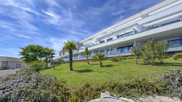 2 bedroom Penthouse for sale in Casares with pool garage - € 475,000 (Ref: 9816297)