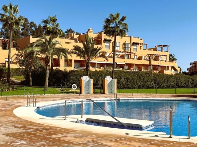 3 bedroom Penthouse for sale in Casares with pool - € 355,000 (Ref: 9816309)