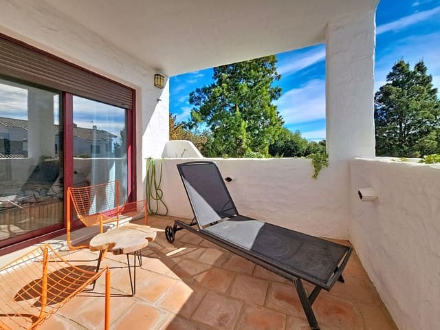 2 bedroom Apartment for sale in Casares with pool - € 349,000 (Ref: 9816313)