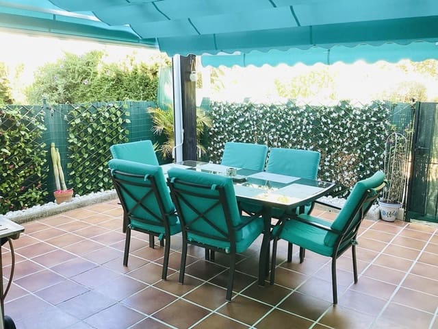 3 bedroom Townhouse for sale in Casares with pool - € 440,000 (Ref: 9816314)