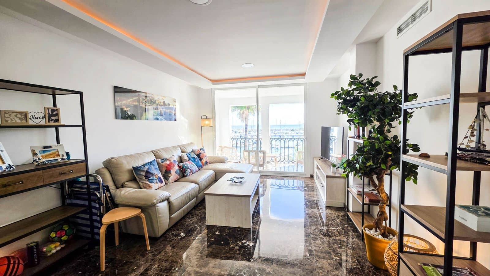 2 sypialnia Apartament na sprzedaż w La Duquesa / Puerto de la Duquesa z garażem - 395 000 € (Ref: 9816334)