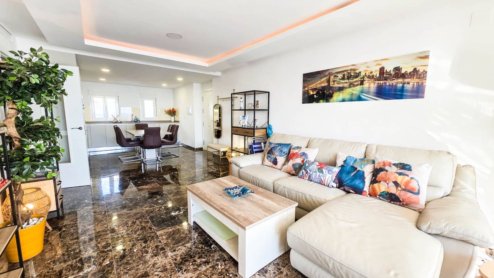 2 sypialnia Apartament na sprzedaż w La Duquesa / Puerto de la Duquesa z garażem - 395 000 € (Ref: 9816334)