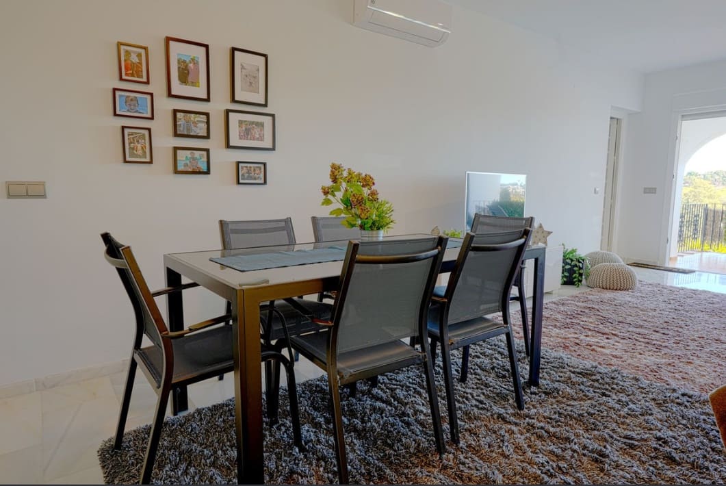 2 sovrum Lägenhet till salu i El Paraiso med pool - 420 000 € (Ref: 9816351)