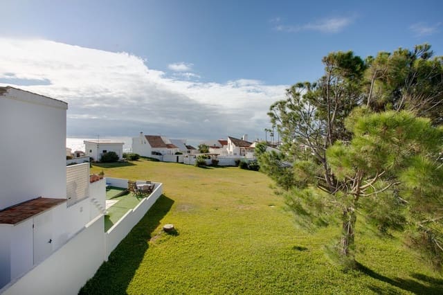 3 quarto Moradia Geminada para venda em Estepona com piscina garagem - 499 000 € (Ref: 9826802)
