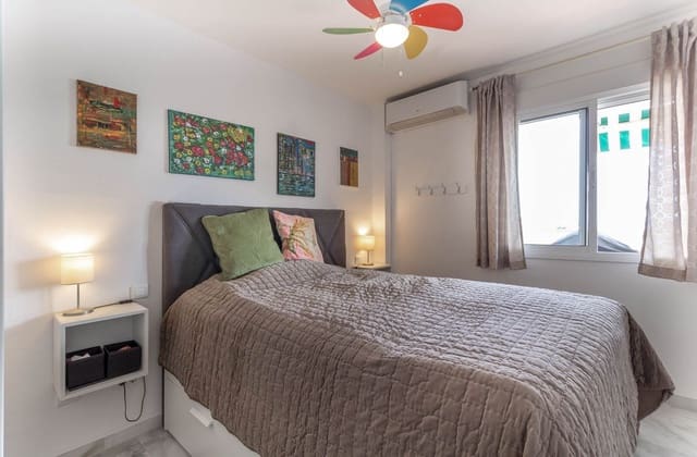 2 slaapkamer Appartement te koop in La Cala de Mijas, Mijas met zwembad - € 299.000 (Ref: 9826810)