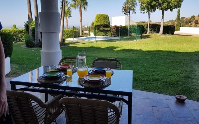 2 slaapkamer Appartement te koop in Calahonda, Mijas met zwembad - € 320.000 (Ref: 9826820)
