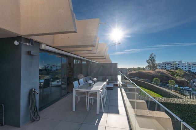2 sovrum Lägenhet till salu i New Golden Mile, Estepona med pool garage - 489 000 € (Ref: 9826823)
